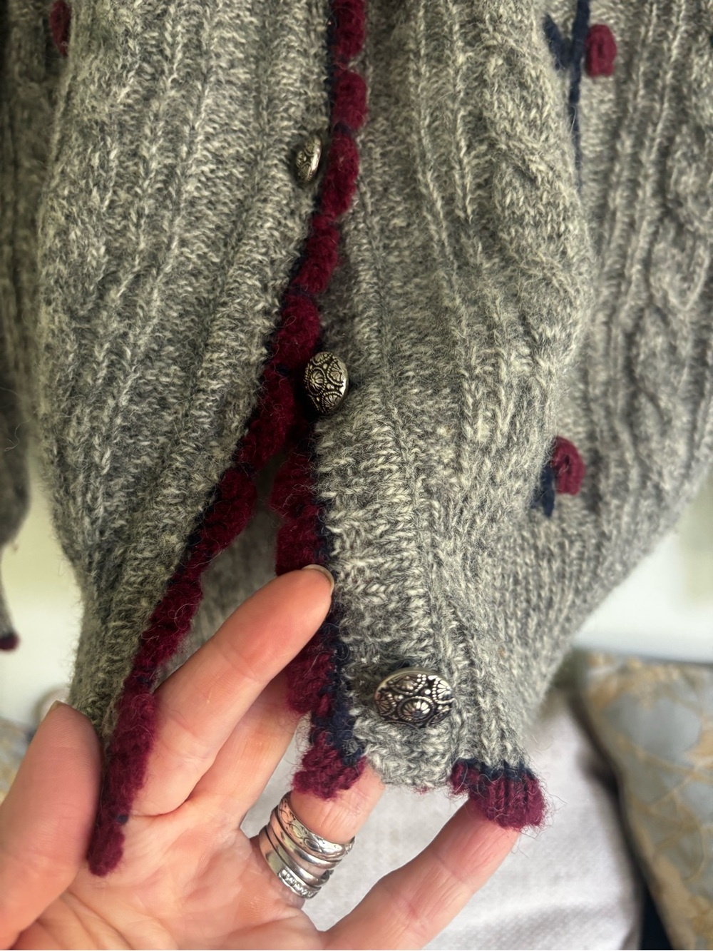 Vintage 80s SKYR Sportswear 100% Wool Cardigan Sweater Gray Cable Knit Hand Knit - Picture 6 of 13